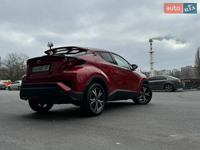 Красный Тойота C-HR, объемом двигателя 1.2 л и пробегом 59 тыс. км за 23900 $, фото 27 на Automoto.ua