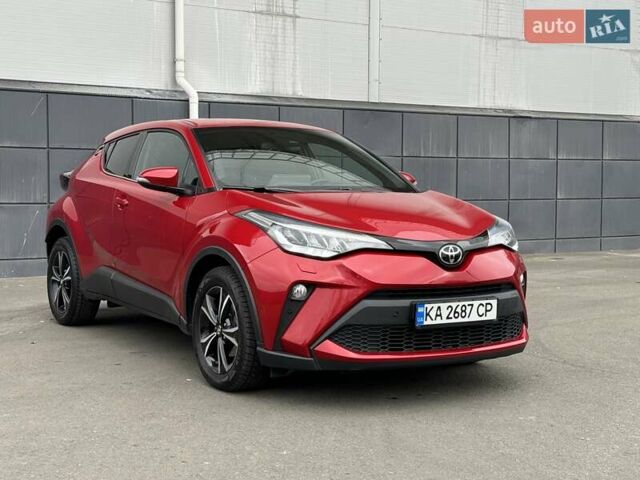 Красный Тойота C-HR, объемом двигателя 1.2 л и пробегом 59 тыс. км за 23900 $, фото 75 на Automoto.ua
