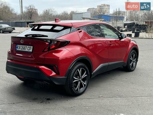 Красный Тойота C-HR, объемом двигателя 1.2 л и пробегом 59 тыс. км за 23900 $, фото 97 на Automoto.ua
