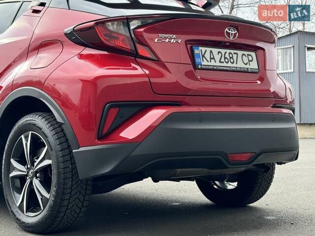 Красный Тойота C-HR, объемом двигателя 1.2 л и пробегом 59 тыс. км за 23900 $, фото 52 на Automoto.ua