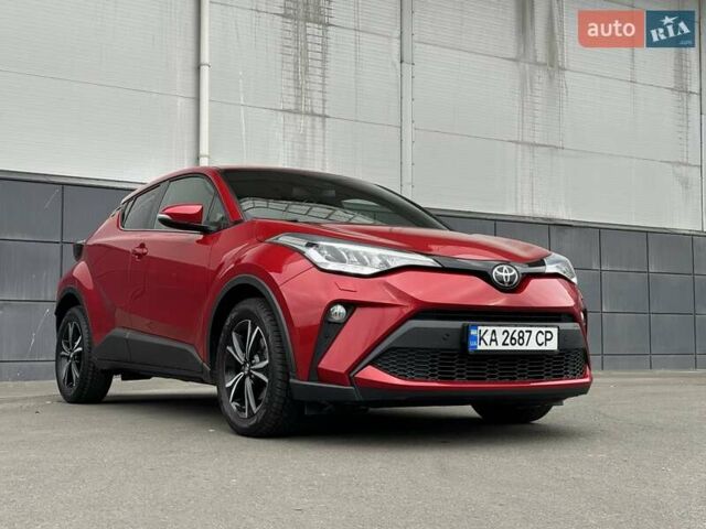 Красный Тойота C-HR, объемом двигателя 1.2 л и пробегом 59 тыс. км за 23900 $, фото 76 на Automoto.ua
