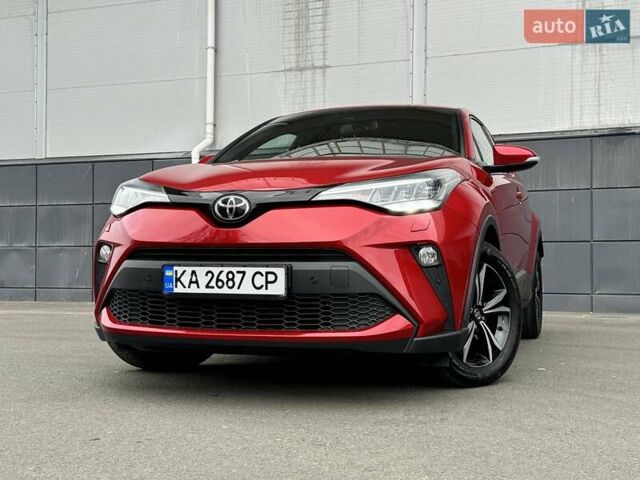 Красный Тойота C-HR, объемом двигателя 1.2 л и пробегом 59 тыс. км за 23900 $, фото 3 на Automoto.ua