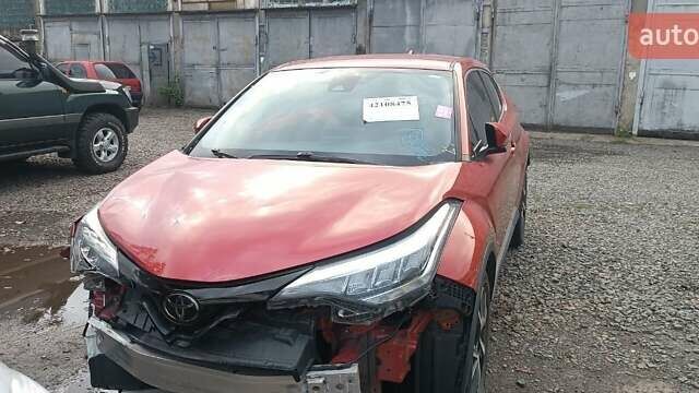 Червоний Тойота C-HR, об'ємом двигуна 2 л та пробігом 79 тис. км за 17500 $, фото 12 на Automoto.ua