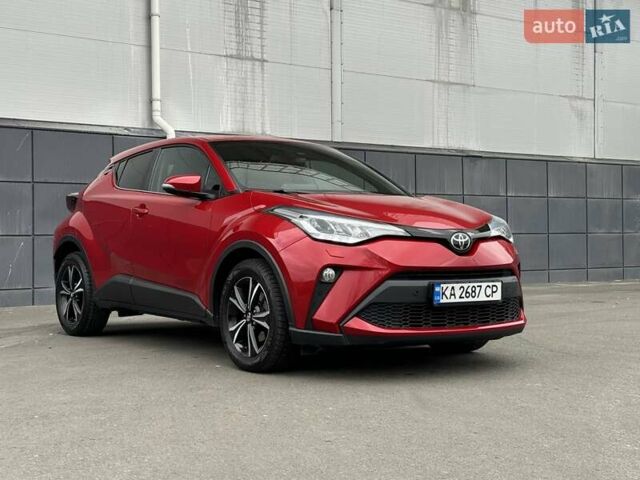 Красный Тойота C-HR, объемом двигателя 1.2 л и пробегом 59 тыс. км за 23900 $, фото 87 на Automoto.ua