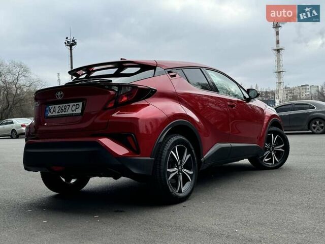 Красный Тойота C-HR, объемом двигателя 1.2 л и пробегом 59 тыс. км за 23900 $, фото 10 на Automoto.ua