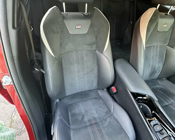 Красный Тойота C-HR, объемом двигателя 1.99 л и пробегом 44 тыс. км за 33500 $, фото 17 на Automoto.ua