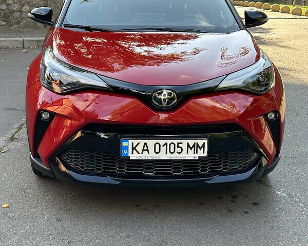 Красный Тойота C-HR, объемом двигателя 1.99 л и пробегом 44 тыс. км за 33500 $, фото 3 на Automoto.ua