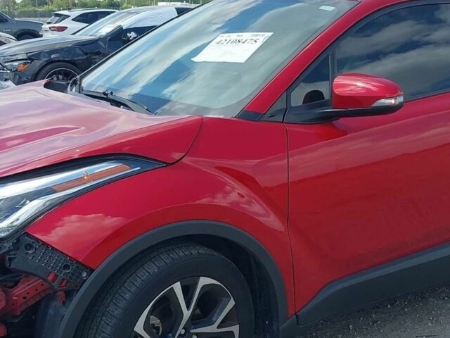 Красный Тойота C-HR, объемом двигателя 2 л и пробегом 80 тыс. км за 17500 $, фото 8 на Automoto.ua