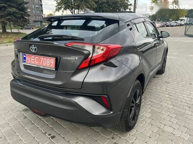 Тойота C-HR, объемом двигателя 1.8 л и пробегом 144 тыс. км за 23500 $, фото 6 на Automoto.ua