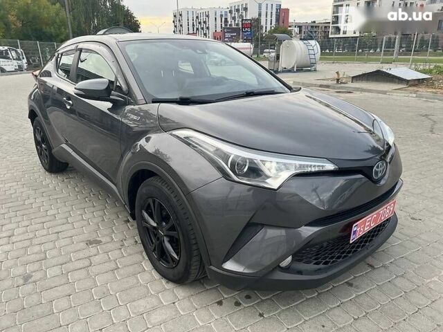 Тойота C-HR, объемом двигателя 1.8 л и пробегом 144 тыс. км за 23500 $, фото 5 на Automoto.ua