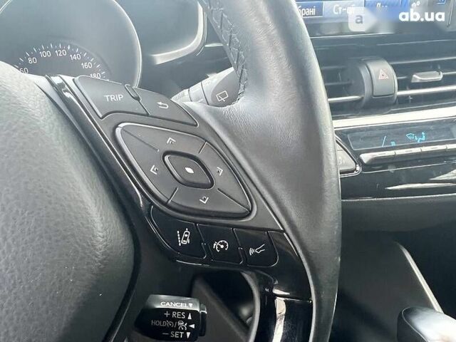 Тойота C-HR, объемом двигателя 1.8 л и пробегом 144 тыс. км за 23500 $, фото 27 на Automoto.ua