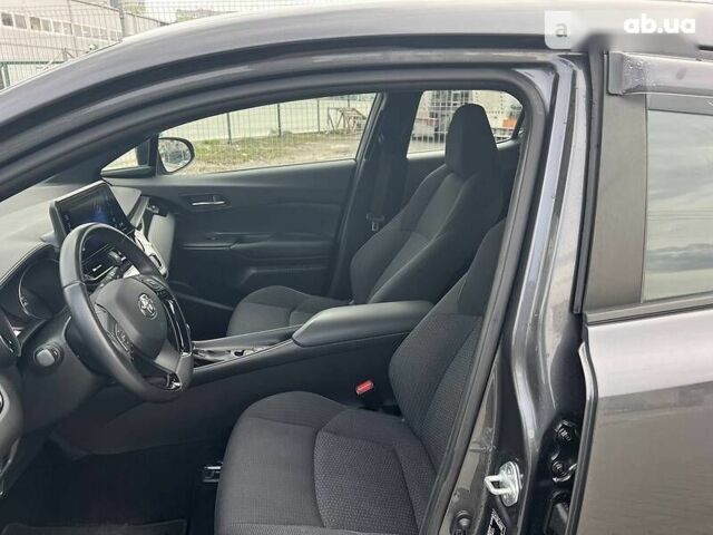 Тойота C-HR, объемом двигателя 1.8 л и пробегом 144 тыс. км за 23500 $, фото 22 на Automoto.ua