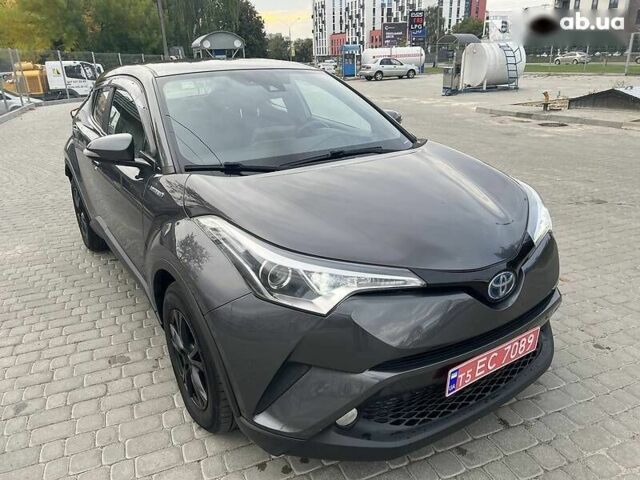 Тойота C-HR, объемом двигателя 1.8 л и пробегом 144 тыс. км за 23500 $, фото 1 на Automoto.ua