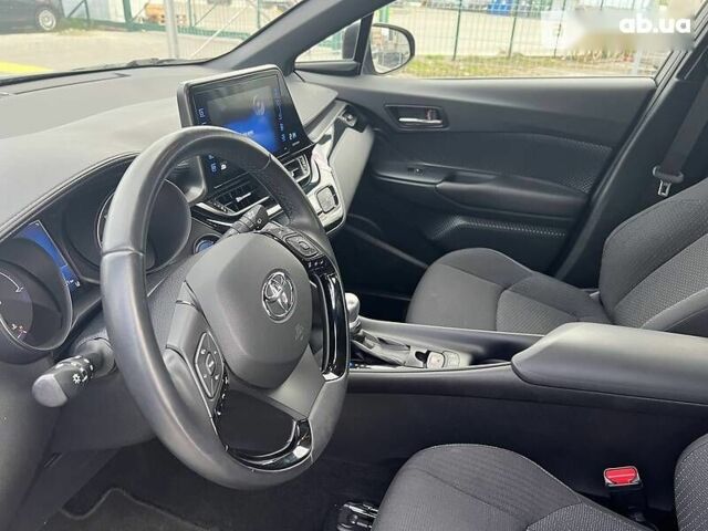 Тойота C-HR, объемом двигателя 1.8 л и пробегом 144 тыс. км за 23500 $, фото 17 на Automoto.ua