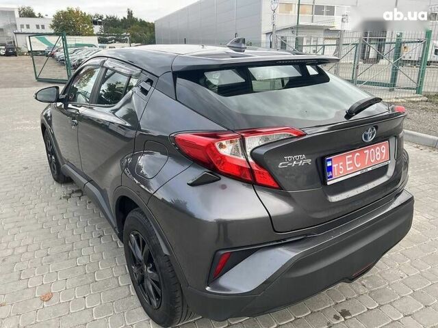 Тойота C-HR, объемом двигателя 1.8 л и пробегом 144 тыс. км за 23500 $, фото 11 на Automoto.ua