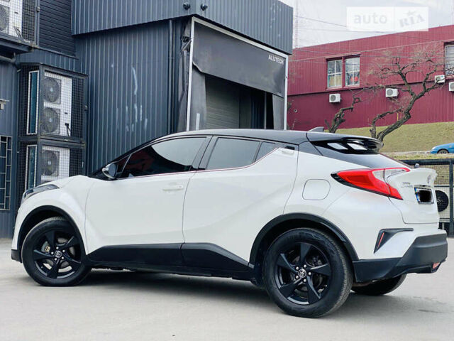 Тойота C-HR, об'ємом двигуна 1.2 л та пробігом 68 тис. км за 19999 $, фото 77 на Automoto.ua