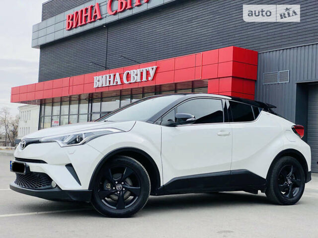 Тойота C-HR, об'ємом двигуна 1.2 л та пробігом 68 тис. км за 19999 $, фото 113 на Automoto.ua