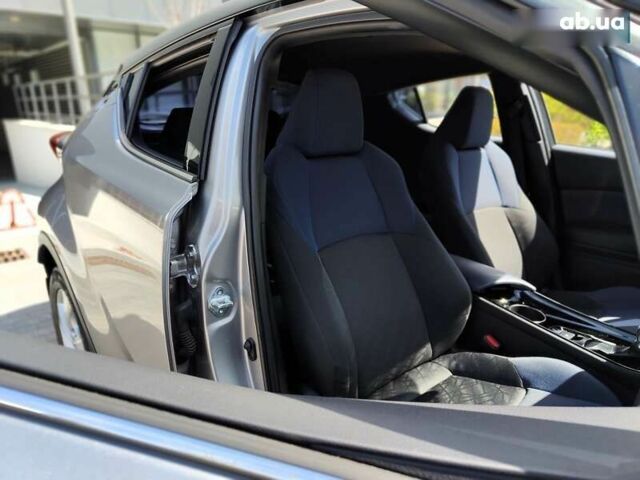 Тойота C-HR, объемом двигателя 1.2 л и пробегом 69 тыс. км за 17990 $, фото 27 на Automoto.ua