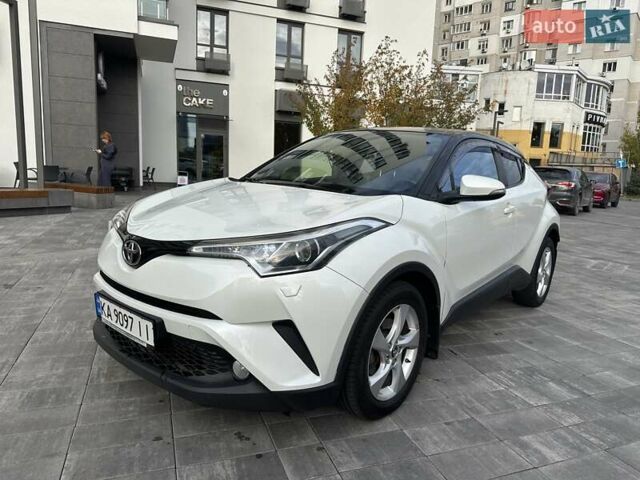 Тойота C-HR, объемом двигателя 1.2 л и пробегом 146 тыс. км за 15700 $, фото 1 на Automoto.ua