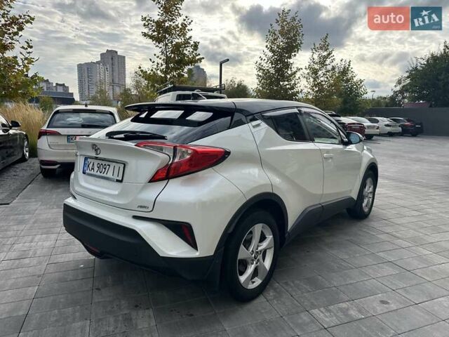 Тойота C-HR, объемом двигателя 1.2 л и пробегом 146 тыс. км за 15700 $, фото 8 на Automoto.ua