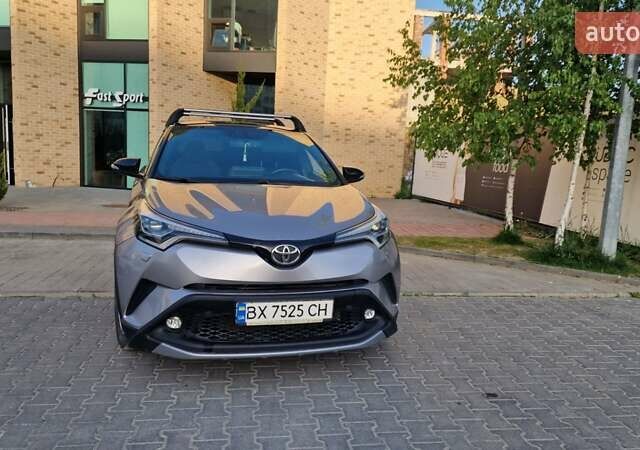 Тойота C-HR, об'ємом двигуна 1.2 л та пробігом 127 тис. км за 19500 $, фото 1 на Automoto.ua