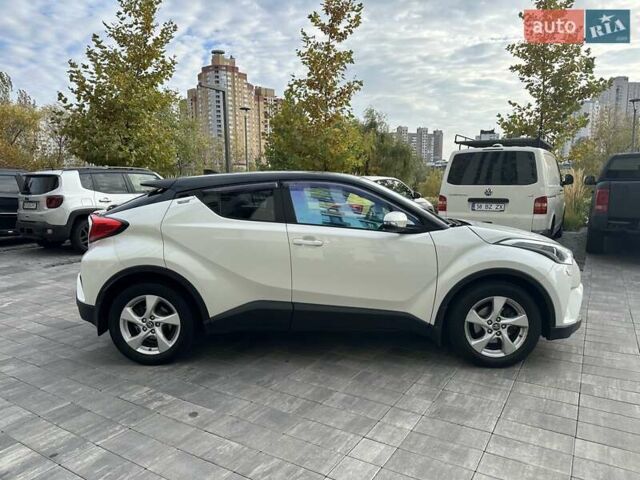 Тойота C-HR, объемом двигателя 1.2 л и пробегом 146 тыс. км за 15700 $, фото 9 на Automoto.ua