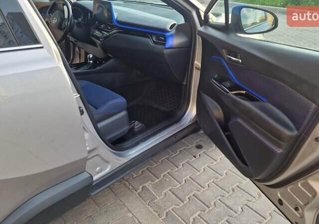 Тойота C-HR, об'ємом двигуна 1.2 л та пробігом 127 тис. км за 19500 $, фото 13 на Automoto.ua