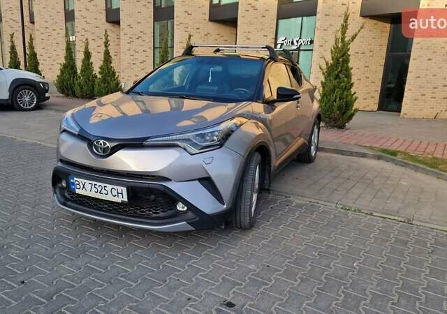 Тойота C-HR, об'ємом двигуна 1.2 л та пробігом 127 тис. км за 19500 $, фото 2 на Automoto.ua