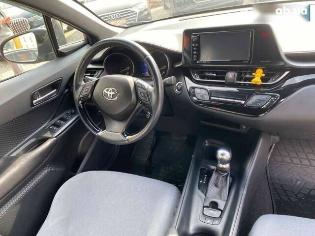 Тойота C-HR, объемом двигателя 1.8 л и пробегом 109 тыс. км за 18600 $, фото 11 на Automoto.ua