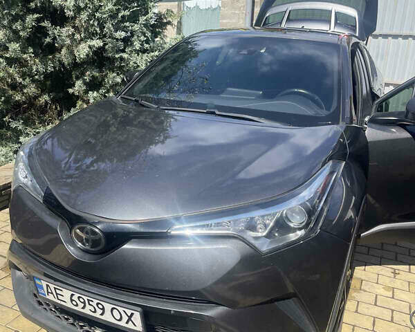 Тойота C-HR, объемом двигателя 1.99 л и пробегом 160 тыс. км за 15500 $, фото 2 на Automoto.ua