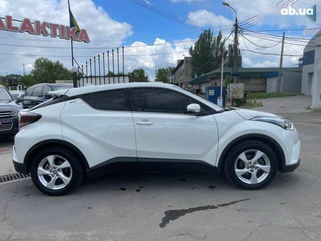 Тойота C-HR, объемом двигателя 1.2 л и пробегом 128 тыс. км за 17999 $, фото 8 на Automoto.ua