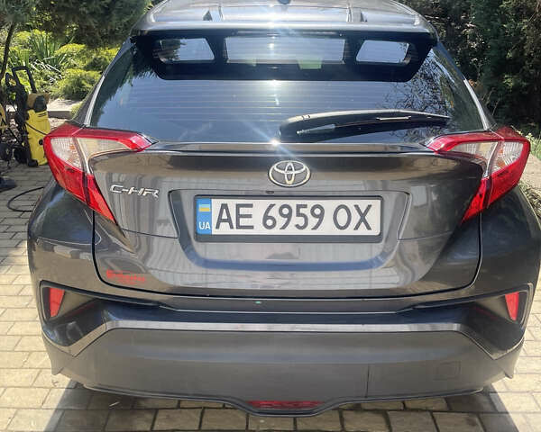 Тойота C-HR, объемом двигателя 1.99 л и пробегом 160 тыс. км за 15500 $, фото 1 на Automoto.ua