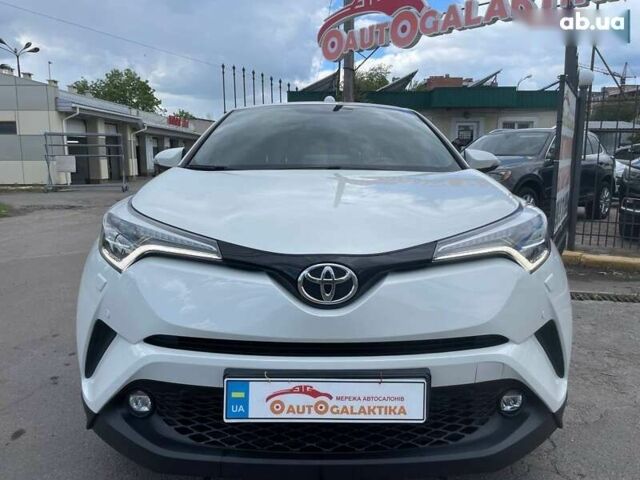 Тойота C-HR, объемом двигателя 1.2 л и пробегом 128 тыс. км за 17999 $, фото 1 на Automoto.ua