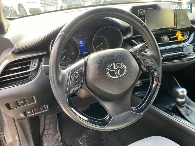 Тойота C-HR, объемом двигателя 1.8 л и пробегом 109 тыс. км за 18600 $, фото 15 на Automoto.ua