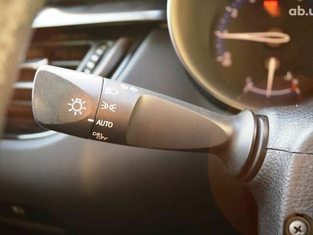 Тойота C-HR, объемом двигателя 2 л и пробегом 99 тыс. км за 15900 $, фото 20 на Automoto.ua