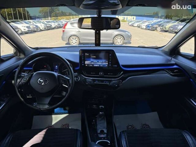 Тойота C-HR, об'ємом двигуна 1.2 л та пробігом 77 тис. км за 17950 $, фото 16 на Automoto.ua