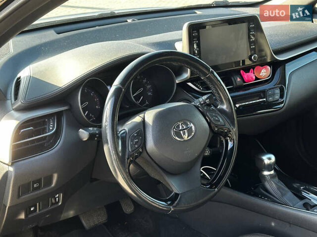 Тойота C-HR, об'ємом двигуна 2 л та пробігом 131 тис. км за 17900 $, фото 5 на Automoto.ua