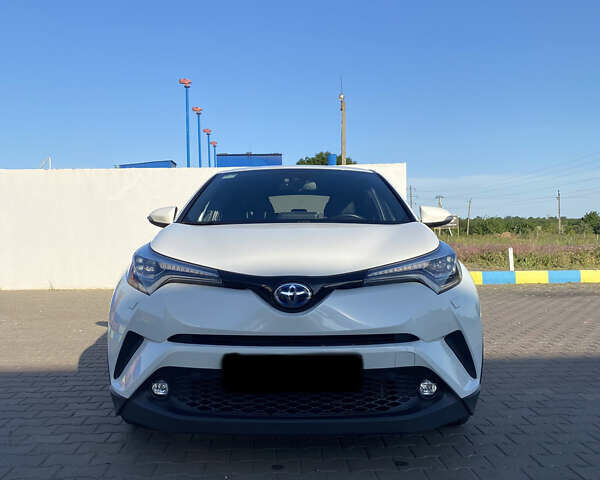 Тойота C-HR, объемом двигателя 1.8 л и пробегом 74 тыс. км за 28000 $, фото 1 на Automoto.ua