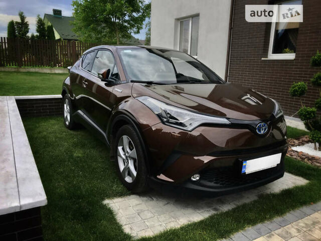 Тойота C-HR, объемом двигателя 1.8 л и пробегом 85 тыс. км за 26000 $, фото 2 на Automoto.ua