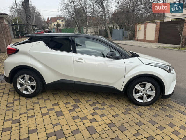 Тойота C-HR, объемом двигателя 1.8 л и пробегом 75 тыс. км за 19500 $, фото 3 на Automoto.ua