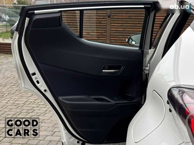 Тойота C-HR, об'ємом двигуна 2 л та пробігом 64 тис. км за 25000 $, фото 23 на Automoto.ua