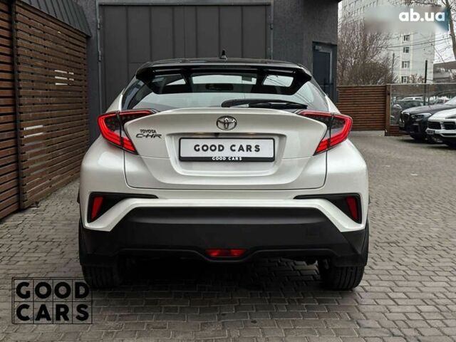 Тойота C-HR, об'ємом двигуна 2 л та пробігом 64 тис. км за 25000 $, фото 5 на Automoto.ua