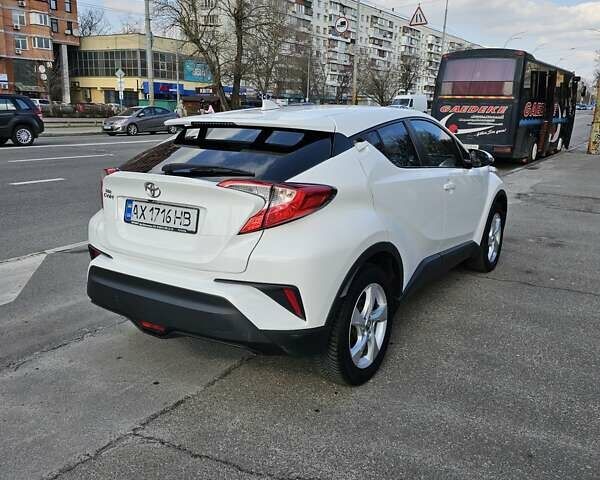 Тойота C-HR, объемом двигателя 1.2 л и пробегом 46 тыс. км за 21500 $, фото 8 на Automoto.ua