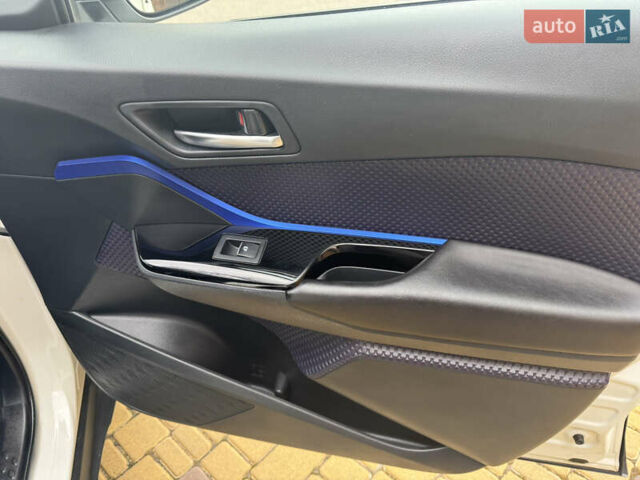 Тойота C-HR, объемом двигателя 1.8 л и пробегом 75 тыс. км за 19500 $, фото 14 на Automoto.ua