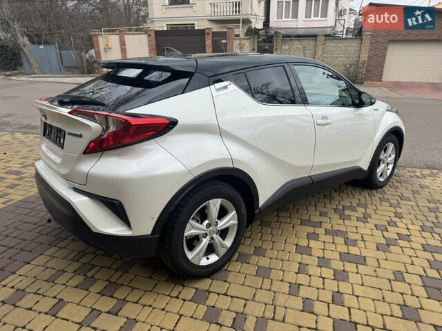 Тойота C-HR, объемом двигателя 1.8 л и пробегом 75 тыс. км за 19500 $, фото 4 на Automoto.ua