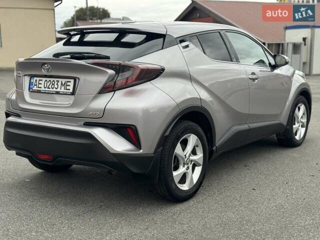 Тойота C-HR 2019 у Дніпро (Дніпропетровську) на Automoto.ua Тойота C-HR, об'ємом двигуна 1.2 л та пробігом 120 тис. км за 22000 $, фото 2 на Automoto.ua