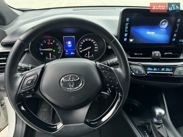 Тойота C-HR, объемом двигателя 1.2 л и пробегом 104 тыс. км за 18700 $, фото 11 на Automoto.ua
