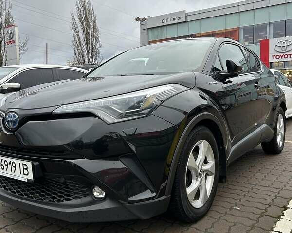 Тойота C-HR, об'ємом двигуна 1.8 л та пробігом 97 тис. км за 25500 $, фото 2 на Automoto.ua