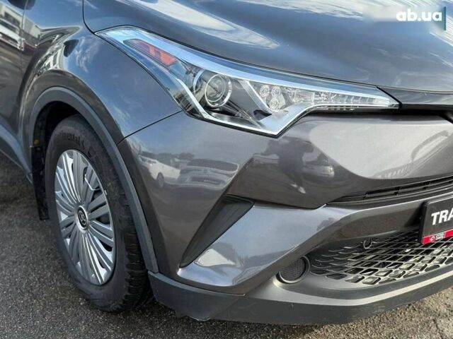 Тойота C-HR, объемом двигателя 0 л и пробегом 93 тыс. км за 18990 $, фото 2 на Automoto.ua