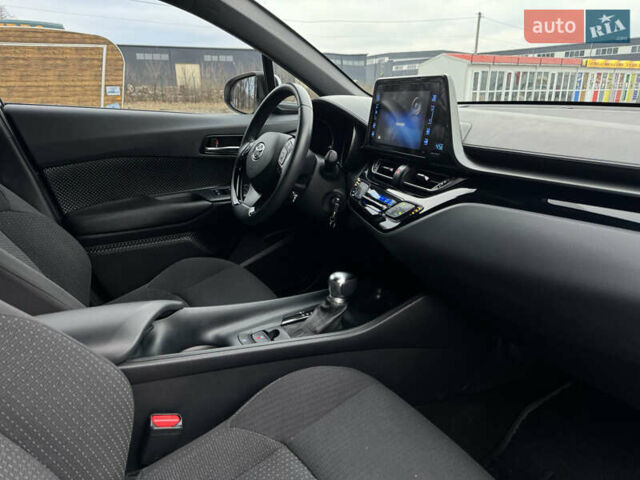 Тойота C-HR, объемом двигателя 1.2 л и пробегом 104 тыс. км за 18700 $, фото 7 на Automoto.ua